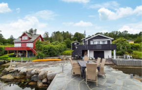 4 Bedroom Awesome Home In Førde I Hordaland